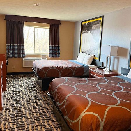 Super 8 By Wyndham Cozad Hotel Bagian luar foto