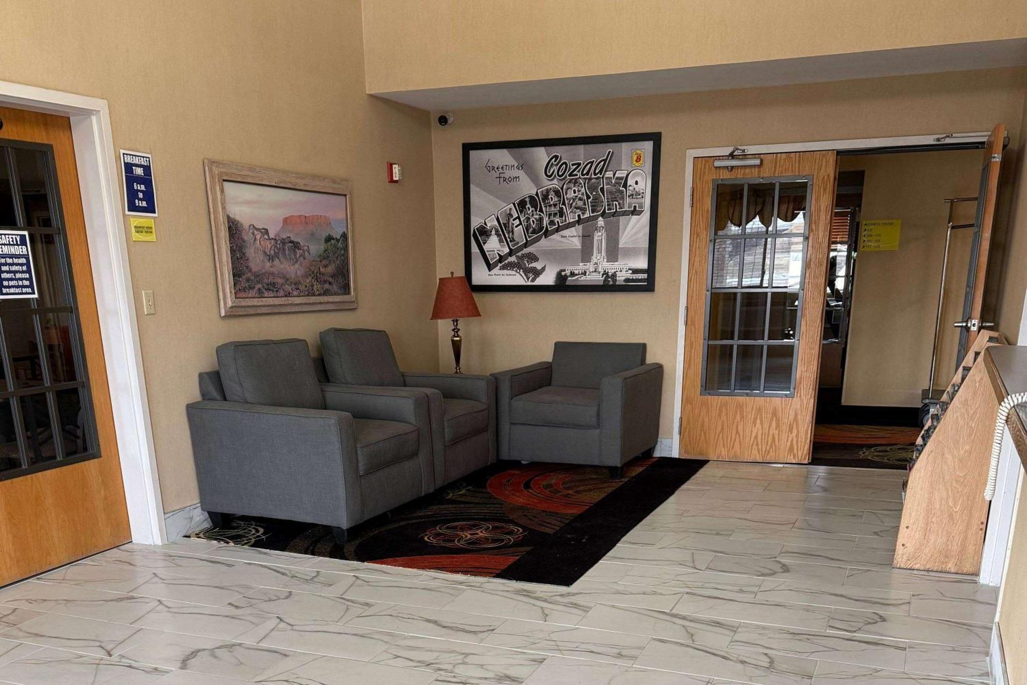 Super 8 By Wyndham Cozad Hotel Bagian luar foto
